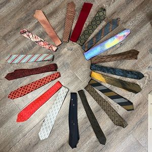 Lot of 19 vintage mens skinny ties